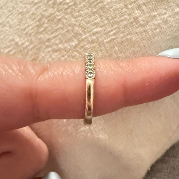 14k yellow gold half bezel diamond ring - Picture 13 of 13